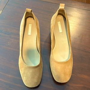 Women’s Tan Block Heel Suede Pumps by H&M 8.5 US (fits like a 9 US)